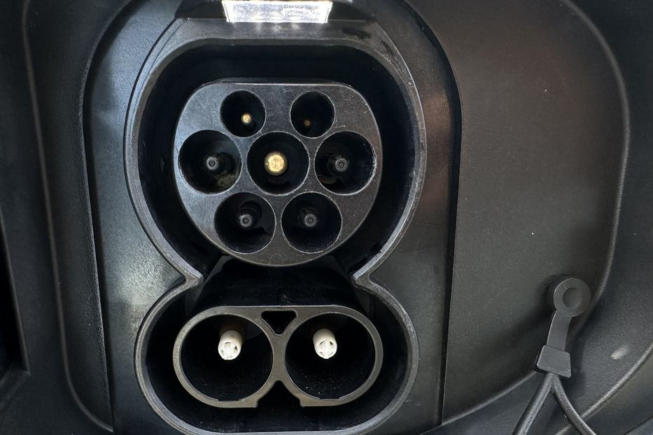 Продам Kia Niro  64кВт Макс.комплектація! 2020 года в Львове