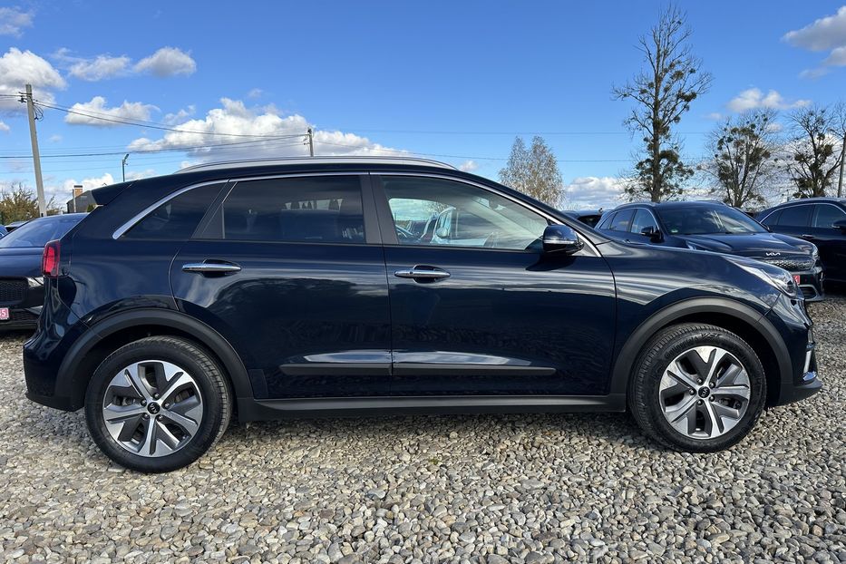 Продам Kia Niro  64кВт Макс.комплектація! 2020 года в Львове