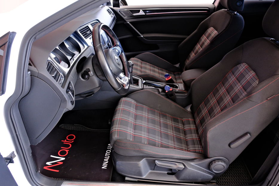 Продам Volkswagen Golf GTI 2016 года в Одессе