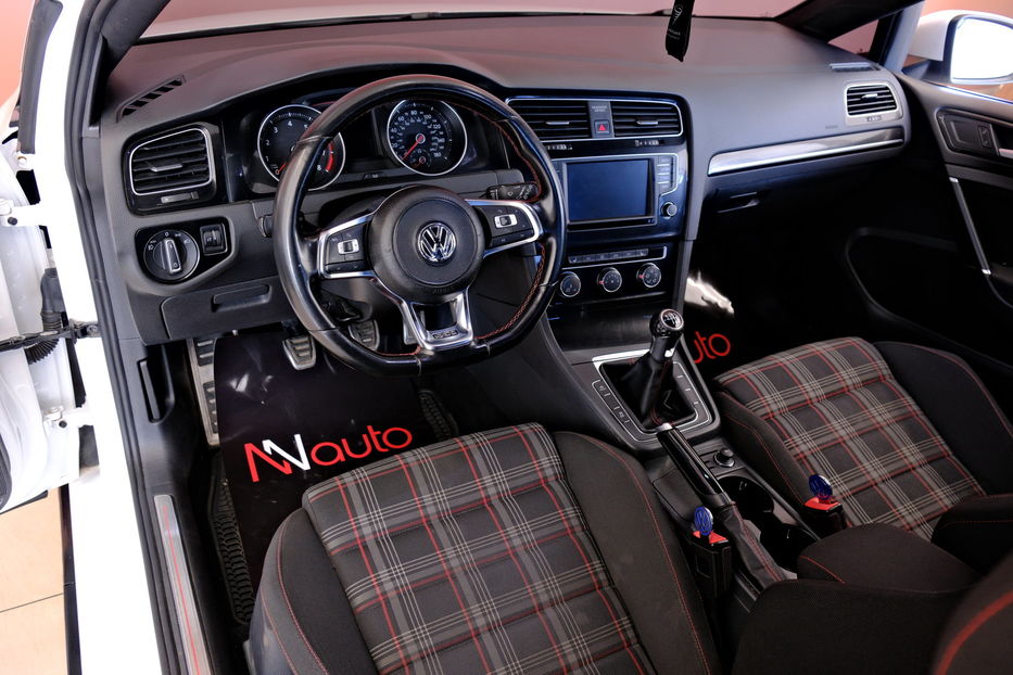 Продам Volkswagen Golf GTI 2016 года в Одессе