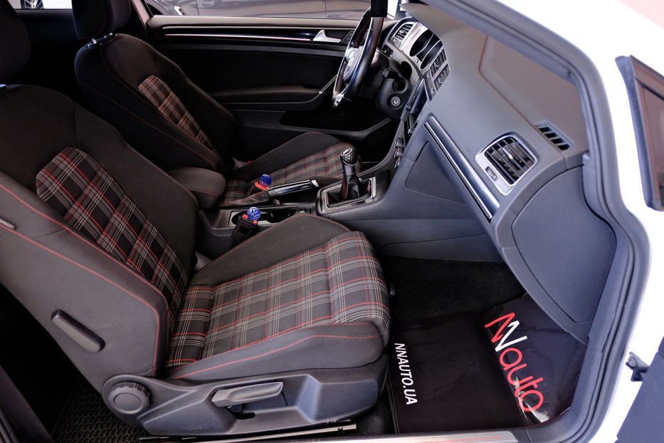 Продам Volkswagen Golf GTI 2016 года в Одессе