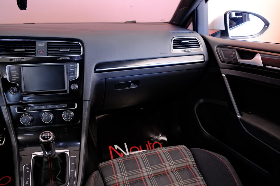 Продам Volkswagen Golf GTI 2016 года в Одессе