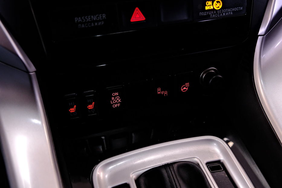 Продам Mitsubishi Pajero Sport 2016 года в Одессе