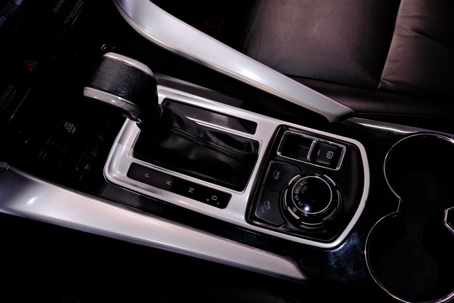 Продам Mitsubishi Pajero Sport 2016 года в Одессе