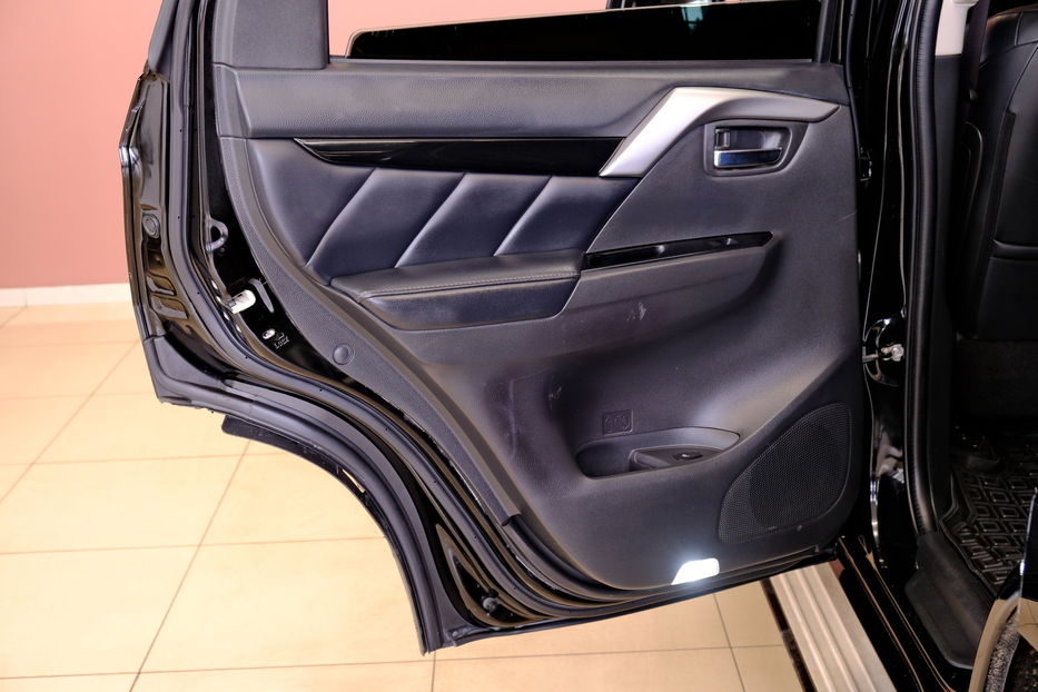 Продам Mitsubishi Pajero Sport 2016 года в Одессе