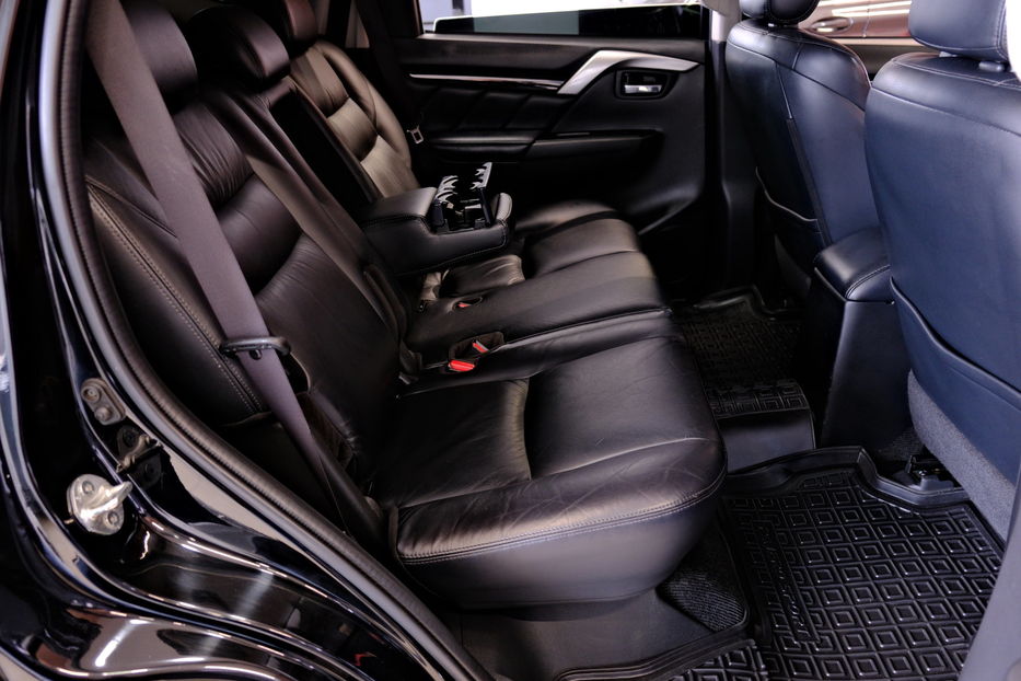 Продам Mitsubishi Pajero Sport 2016 года в Одессе