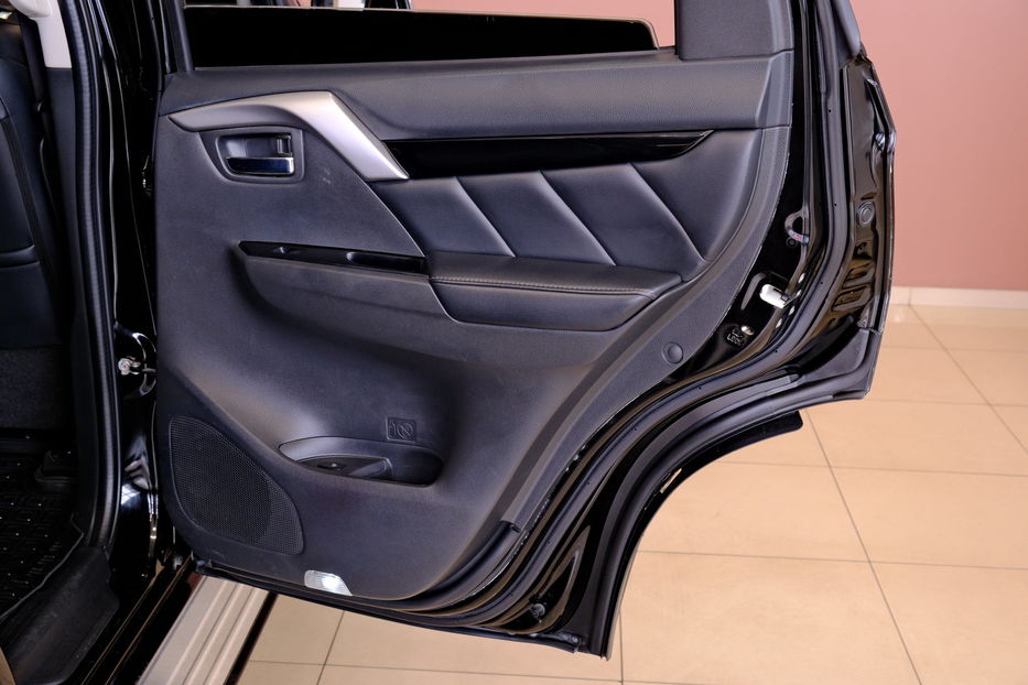 Продам Mitsubishi Pajero Sport 2016 года в Одессе