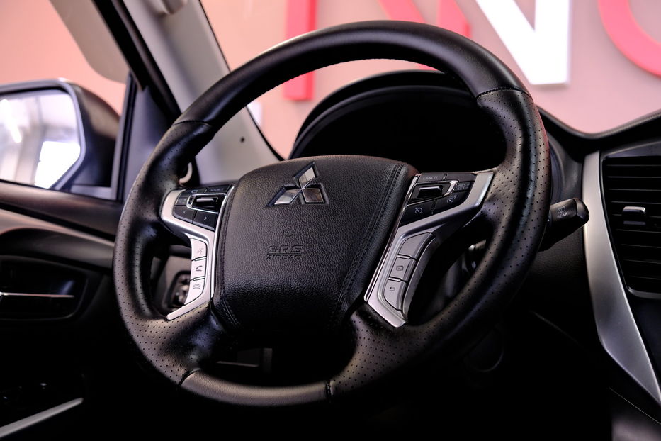 Продам Mitsubishi Pajero Sport 2016 года в Одессе