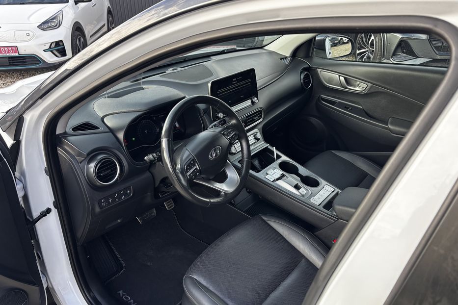 Продам Hyundai Kona 64 кВт. авто у Львові  2020 года в Львове
