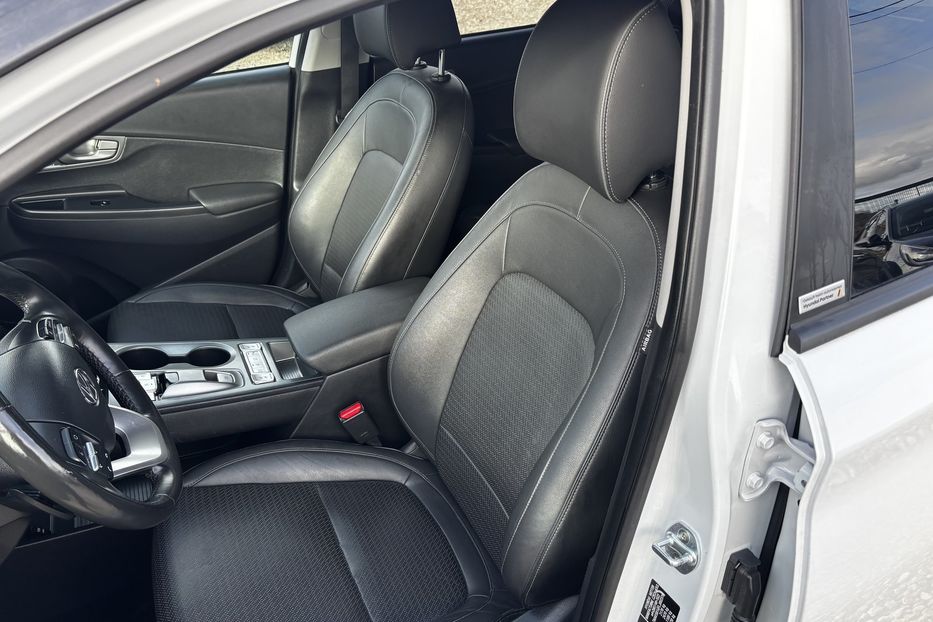 Продам Hyundai Kona 64 кВт. авто у Львові  2020 года в Львове