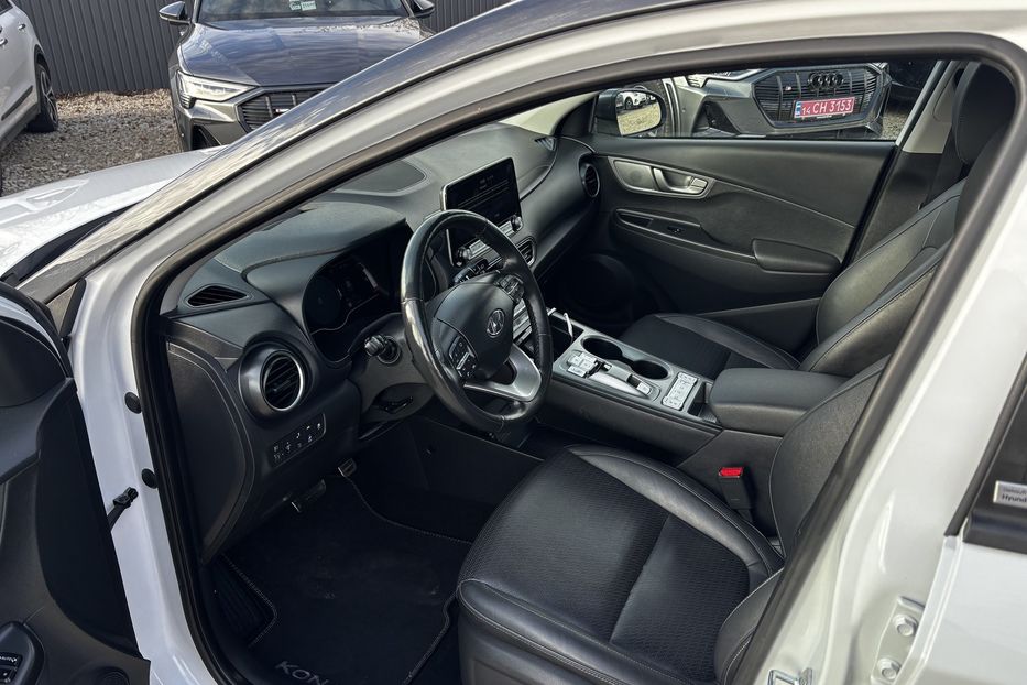 Продам Hyundai Kona 64 кВт. авто у Львові  2020 года в Львове