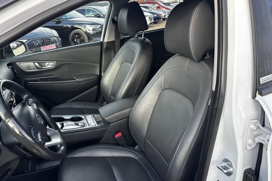 Продам Hyundai Kona 64 кВт. авто у Львові  2020 года в Львове