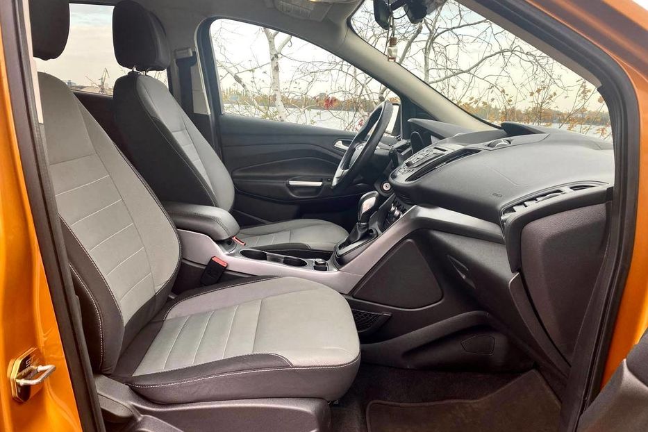 Продам Ford Escape 2015 года в Днепре