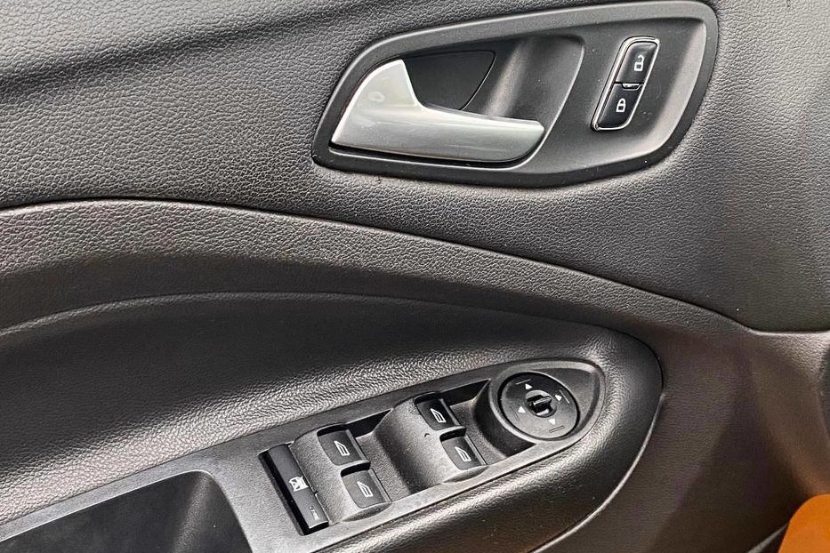 Продам Ford Escape 2015 года в Днепре