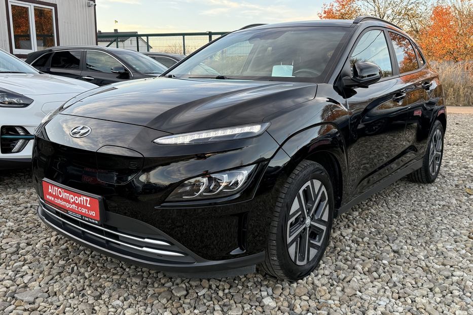 Продам Hyundai Kona 64кВт Проекція Підігрів сидінь 2022 года в Львове