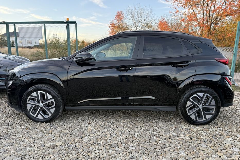 Продам Hyundai Kona 64кВт Проекція Підігрів сидінь 2022 года в Львове