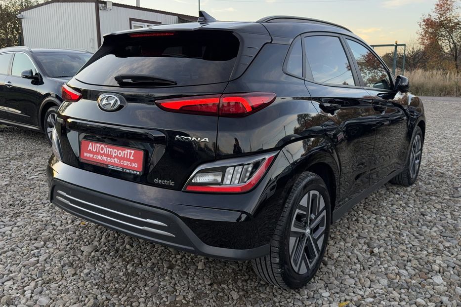 Продам Hyundai Kona 64кВт Проекція Підігрів сидінь 2022 года в Львове