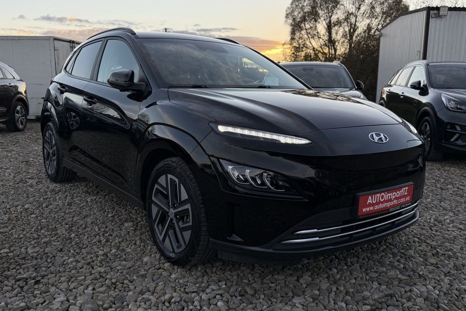 Продам Hyundai Kona 64кВт Проекція Підігрів сидінь 2022 года в Львове