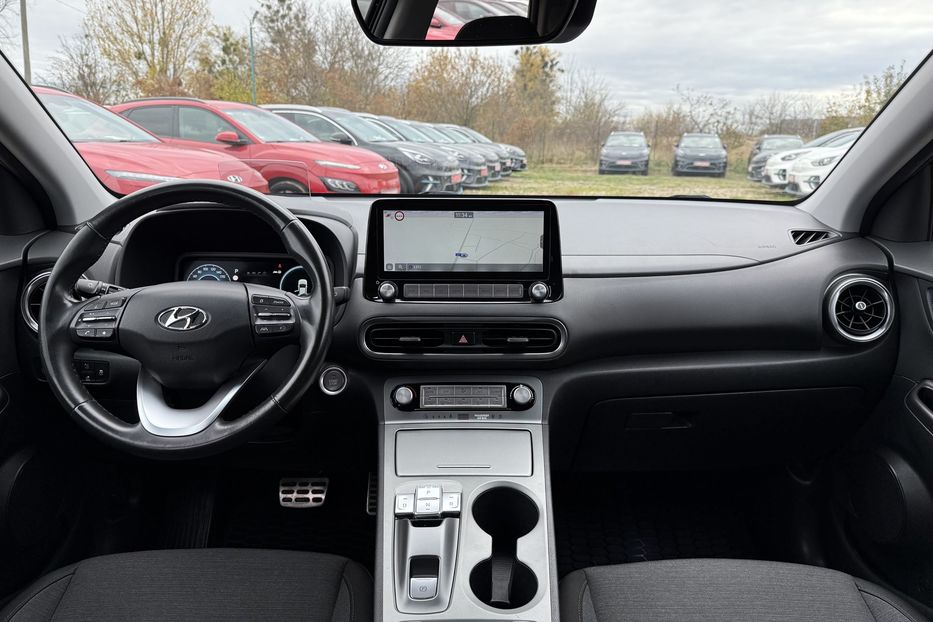 Продам Hyundai Kona 64кВт Проекція Підігрів сидінь 2022 года в Львове