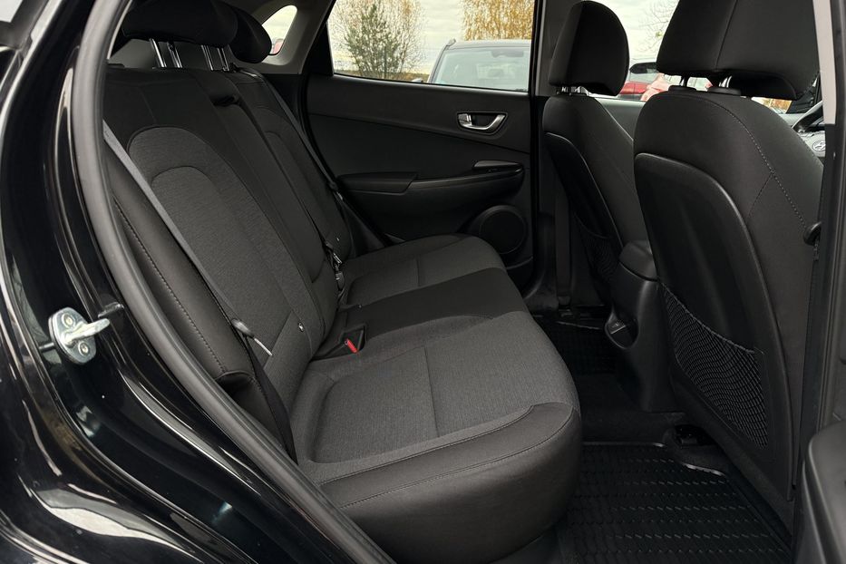 Продам Hyundai Kona 64кВт Проекція Підігрів сидінь 2022 года в Львове