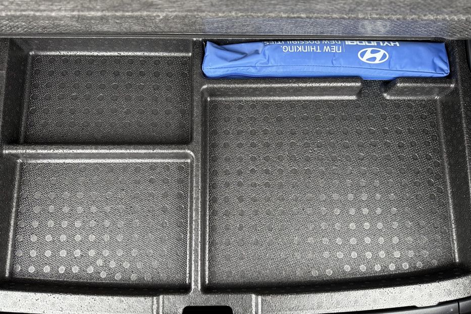 Продам Hyundai Kona 64кВт Проекція Підігрів сидінь 2022 года в Львове