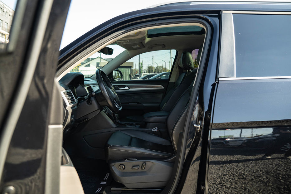 Продам Volkswagen Atlas SEL R-Line 2020 года в Черновцах