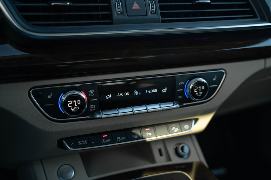 Продам Audi Q5 Prestige 2020 года в Черновцах