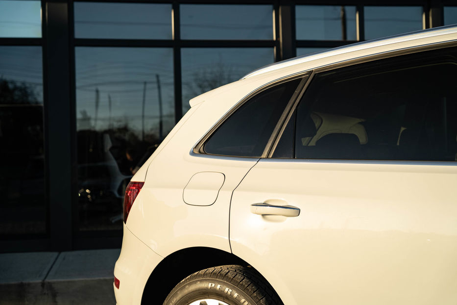 Продам Audi Q5 Premium Plus 2016 года в Черновцах