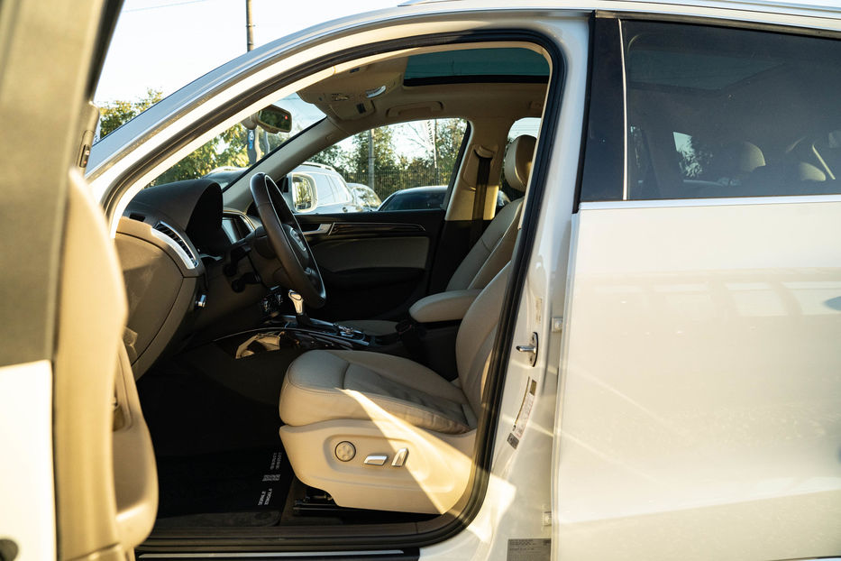 Продам Audi Q5 Premium Plus 2016 года в Черновцах