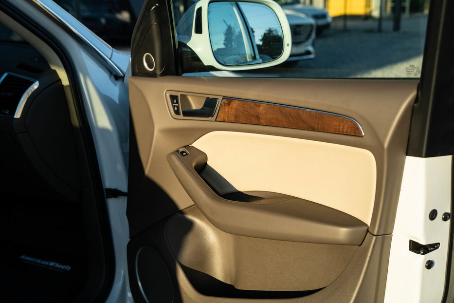 Продам Audi Q5 Premium Plus 2016 года в Черновцах