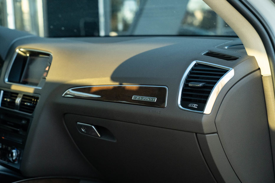 Продам Audi Q5 Premium Plus 2016 года в Черновцах