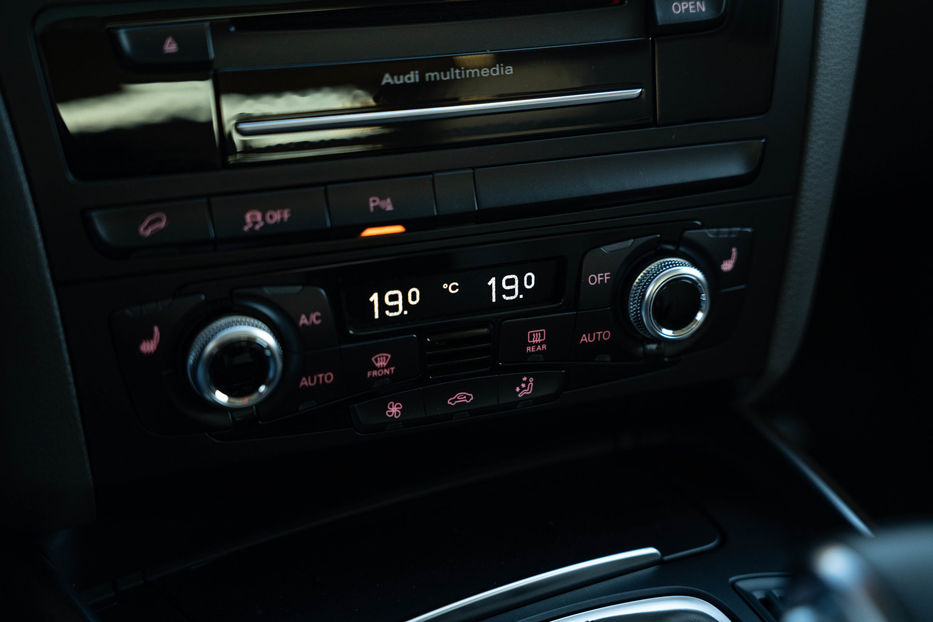 Продам Audi Q5 Premium Plus 2016 года в Черновцах