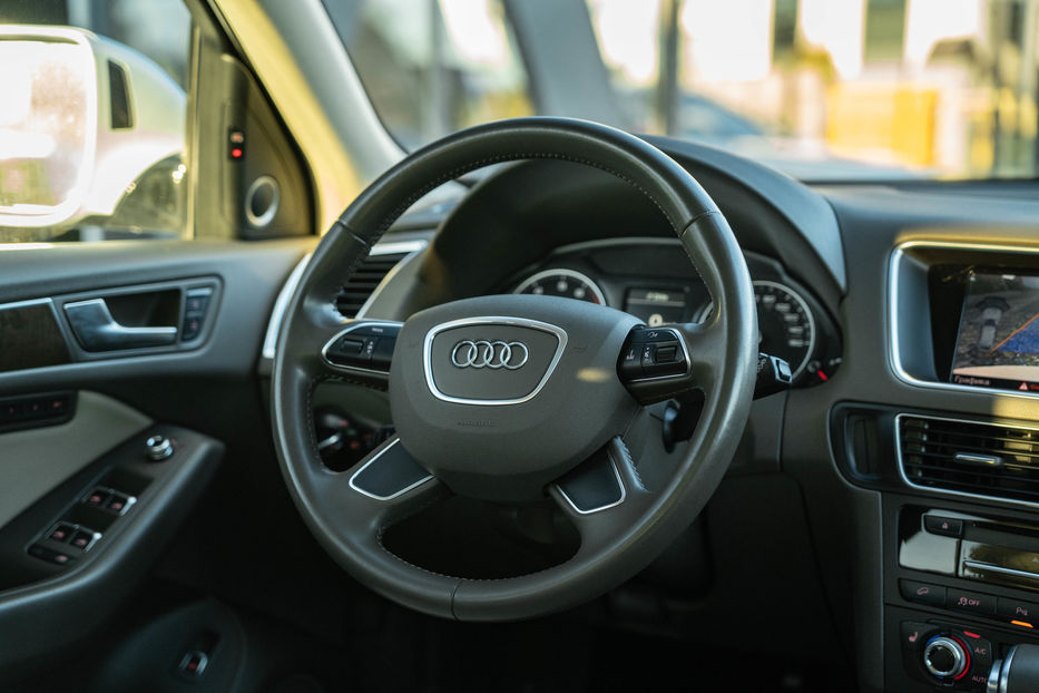 Продам Audi Q5 Premium Plus 2016 года в Черновцах