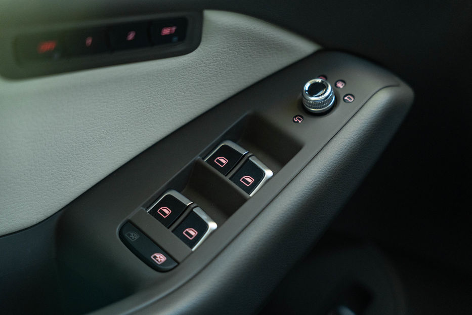 Продам Audi Q5 Premium Plus 2016 года в Черновцах