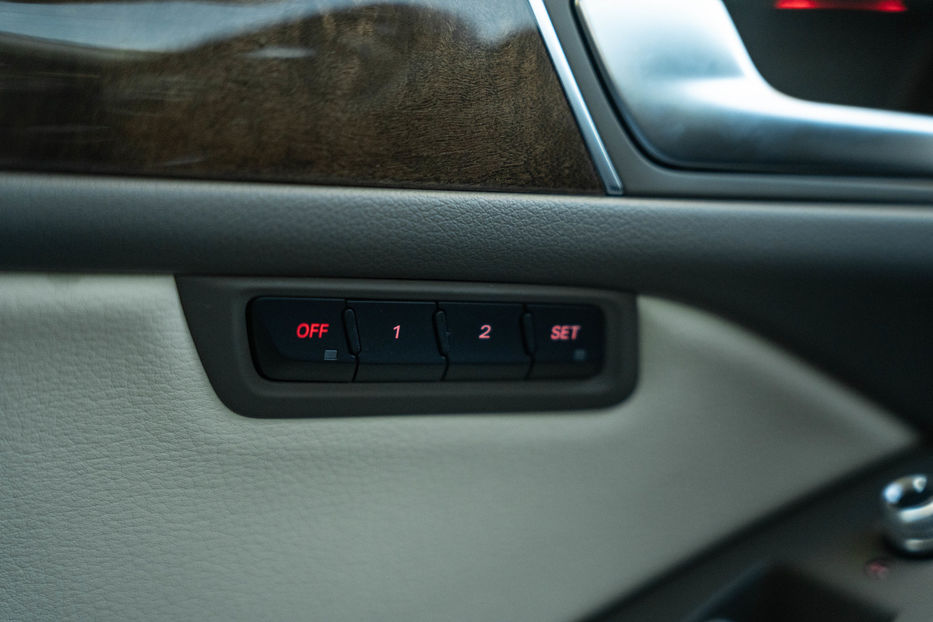 Продам Audi Q5 Premium Plus 2016 года в Черновцах