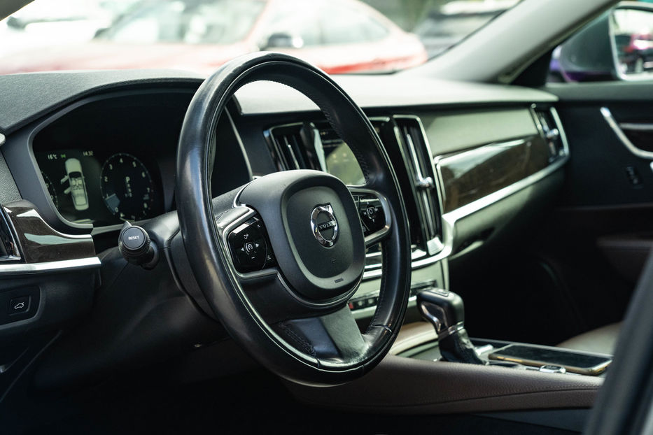 Продам Volvo S90 2017 года в Черновцах