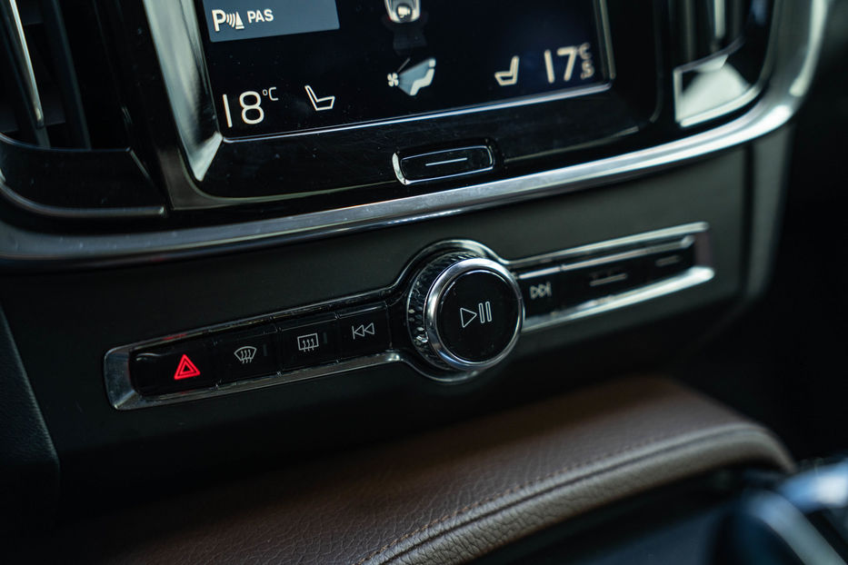 Продам Volvo S90 2017 года в Черновцах