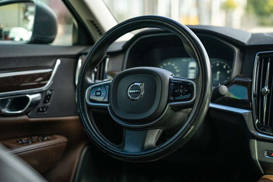 Продам Volvo S90 2017 года в Черновцах