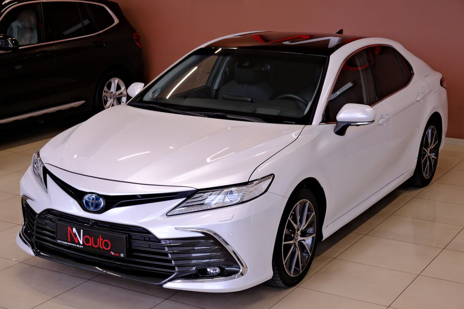 Продам Toyota Camry Hybrid XV75 2021 года в Одессе