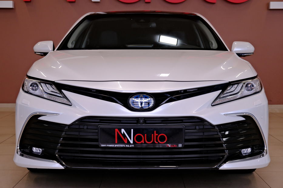 Продам Toyota Camry Hybrid XV75 2021 года в Одессе