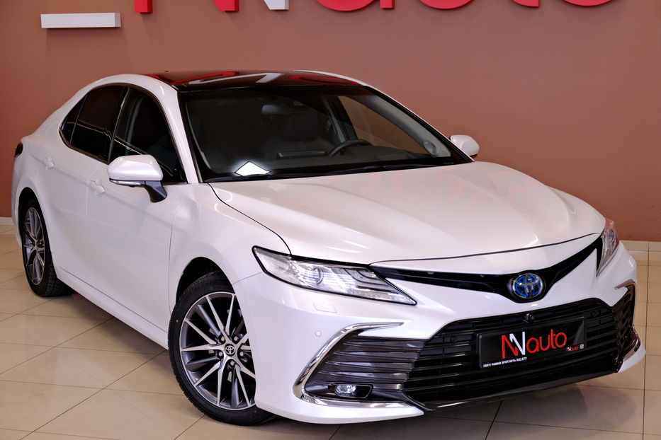 Продам Toyota Camry Hybrid XV75 2021 года в Одессе