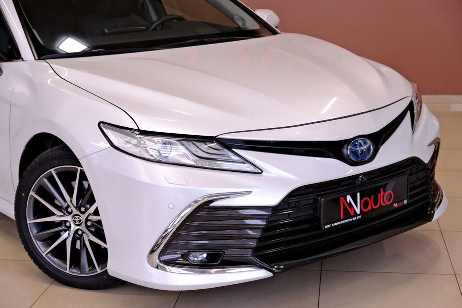 Продам Toyota Camry Hybrid XV75 2021 года в Одессе