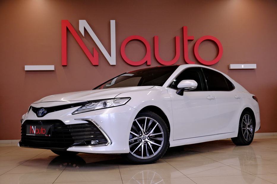 Продам Toyota Camry Hybrid XV75 2021 года в Одессе