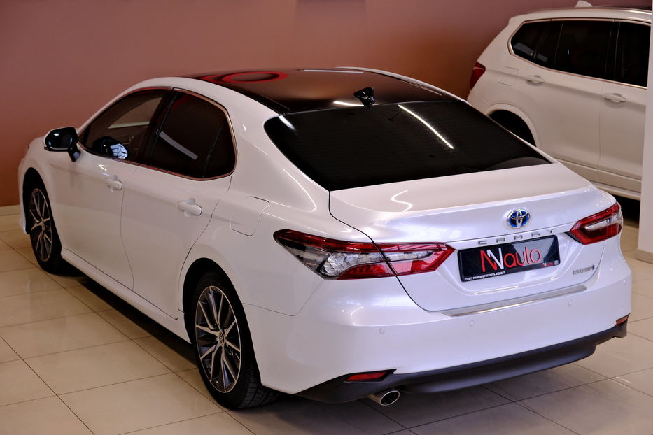 Продам Toyota Camry Hybrid XV75 2021 года в Одессе