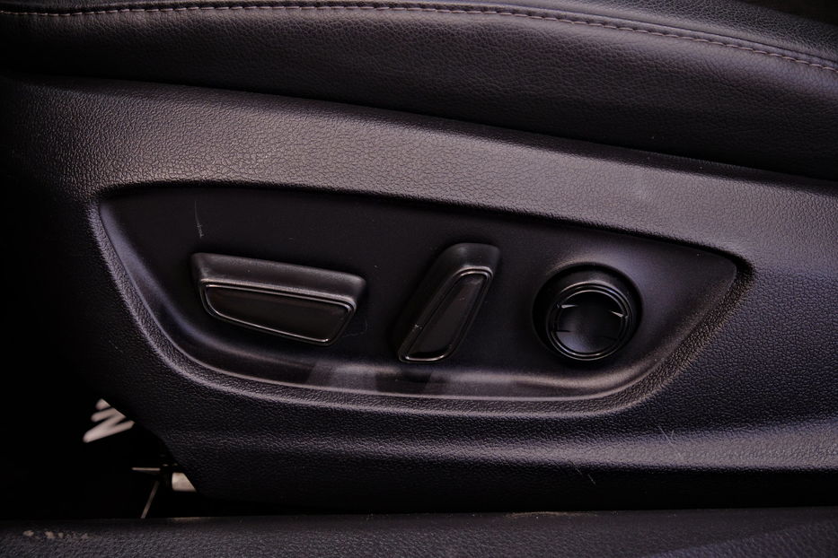 Продам Toyota Camry Hybrid XV75 2021 года в Одессе