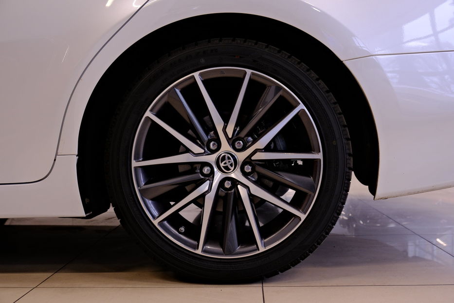 Продам Toyota Camry Hybrid XV75 2021 года в Одессе