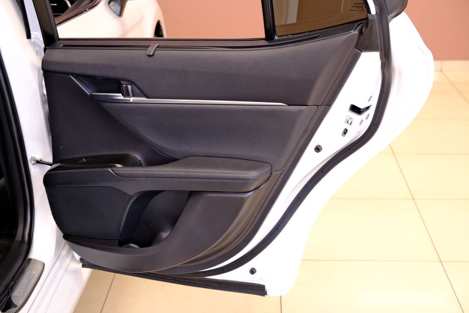 Продам Toyota Camry Hybrid XV75 2021 года в Одессе