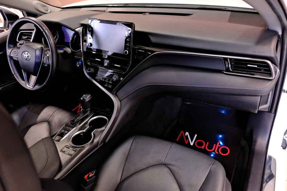 Продам Toyota Camry Hybrid XV75 2021 года в Одессе