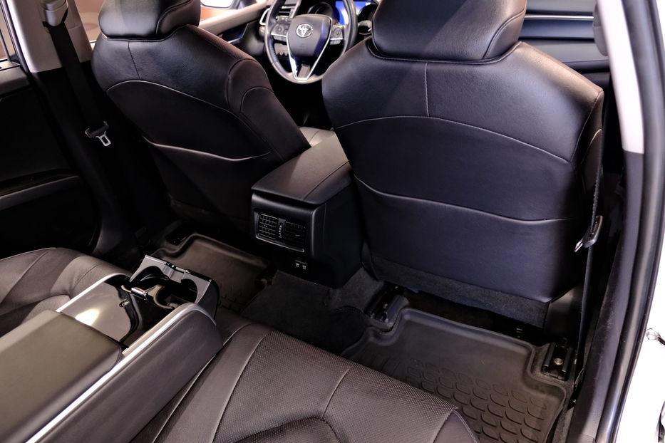 Продам Toyota Camry Hybrid XV75 2021 года в Одессе