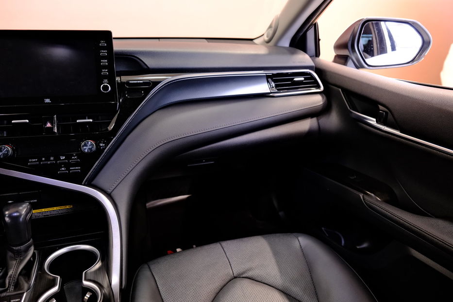 Продам Toyota Camry Hybrid XV75 2021 года в Одессе